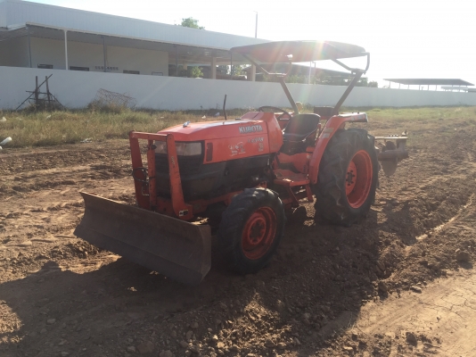 ขายรถไถ คูโบต้า KUBOTA L4508 ราคา 220,000 บาท มีภาพวีดีโอ รถสภาพสวยพร้อมใช้งานเดิมๆ อุปกรณ์ มีผานดัน ขายรถไถ คูโบต้า KUBOTA L4508 ราคา 220,000 บาท มีภาพวีดีโอ รถสภาพสวยพร้อมใช้งานเดิมๆ อุปกรณ์ มีผานดัน