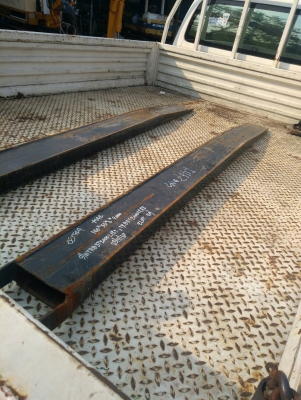 ปลอกงายาว 2 เมตร ใส่รถฟอร์คลิฟท์ต์ 2.5-3 ตัน ของนอกนำเข้า คู่ละ 6500