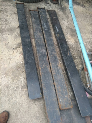 ปลอกงายาว 2 เมตร ใส่รถฟอร์คลิฟท์ต์ 2.5-3 ตัน ของนอกนำเข้า คู่ละ 6500