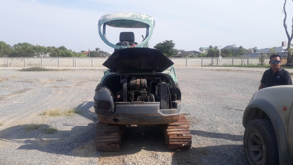 ขายแบคโฮkobelco sk025 ราคา170,000บาท สนใจโทร081-9817484(โก้) ขายแบคโฮkobelco sk025 ราคา170,000บาท สนใจโทร081-9817484(โก้)