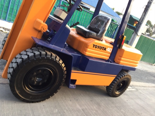 เอส อาร์ โฟรคลิฟท์ ขาย โตโยต้า รุ่น 5 ดีเซล 4 ตัน เสา 3 เมตร
