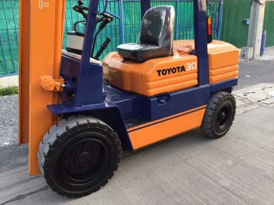 เอช อาร์ โฟรคลิฟท์  ขาย โตโยต้า รุ่น 5 ดีเซล 3 ตัน