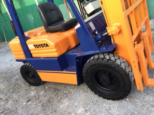 เอส อาร์ ขาย โตโยต้า รุ่น 5 ดีเซล 2.5 ตัน เสา 3 เมตร เอส อาร์ ขาย โตโยต้า รุ่น 5 ดีเซล 2.5 ตัน เสา 3 เมตร