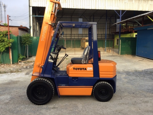 เอส อาร์ ขาย โตโยต้า รุ่น 5 ดีเซล 2.5 ตัน เสา 3 เมตร