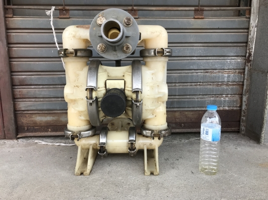 ขายไดอะแฟรมโครงพลาสติก Wilden pump ขนาด 1.5นิ้ว made in USA. สภาพสวย ดูดแรง ตัวใหญ่ พร้อมใช้งาน