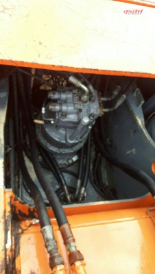 ขายรถแบคโฮ HITACHI ZX200-1 ใช้งานเพียง 10,xxx ชม. สภาพดีพร้อมใช้งาน เอกสารชุดแจ้งจำหน่ายจากฮิตาชิฯ