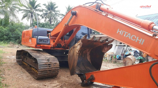 ขายรถแบคโฮ HITACHI ZX200-1 ใช้งานเพียง 10,xxx ชม. สภาพดีพร้อมใช้งาน เอกสารชุดแจ้งจำหน่ายจากฮิตาชิฯ