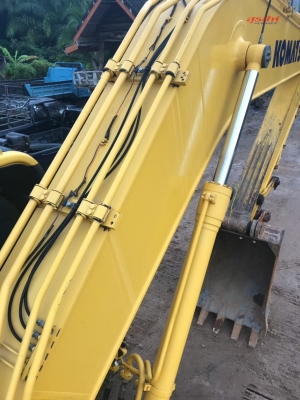 รถแบคโฮ KOMATSU PC200-8M0 ซีเรียลสูง กล้องหลัง ใช้งานเพียง 6 พันชั่วโมง (PM 7 พันชั่วโมง)