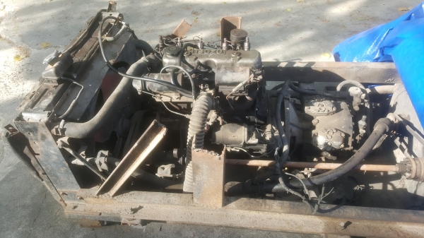 ขายเครื่องอีสุสุC240สตาร์ติดง่ายพร้อมใช้งานตัดลงจากรถบัสแอร์พร้อมแท่นครบชุด