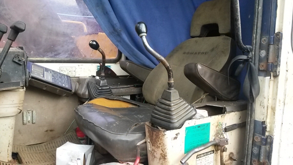 ขายถูก pc100-5 +สิบล้อ 088-5760430