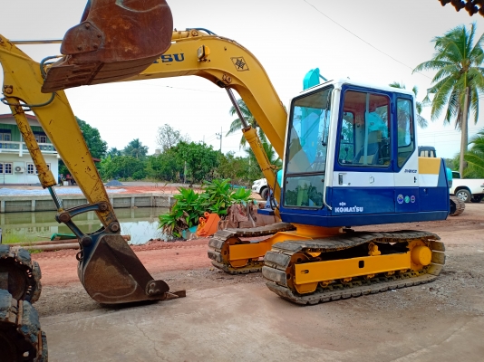 ขายจ้า..KOMATSU PC60-6 เก่านอกแท้  สภาพสวย 2,xxxชั่วโมง  พร้อมใช้  โทร 089-3818694 จ๊อย