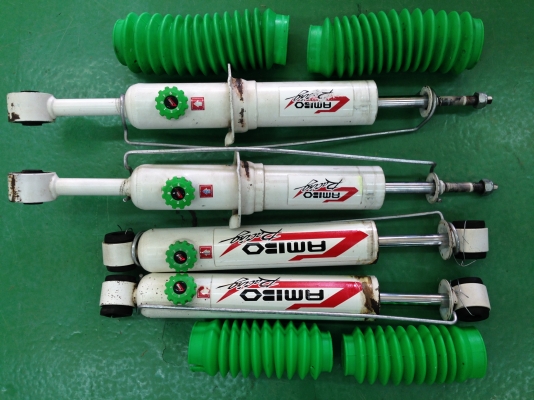 ขายโช้คอัพกึ่งแก็สปรับ 8 ระดับ แคมโบ้ ใส่รถVigo prerunner หรือ 4WD