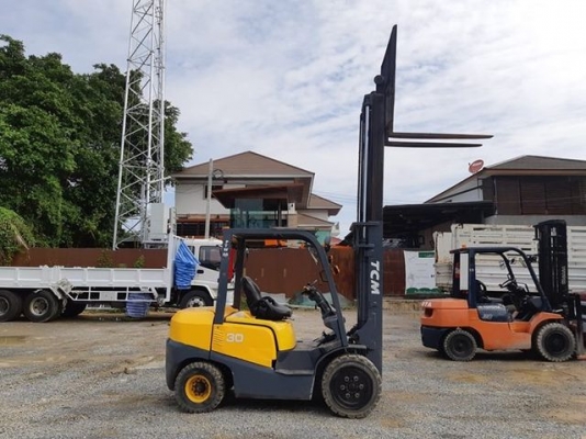 รถโฟล์คลิฟท์ TCM 3.0 ton รุ่น F30T3