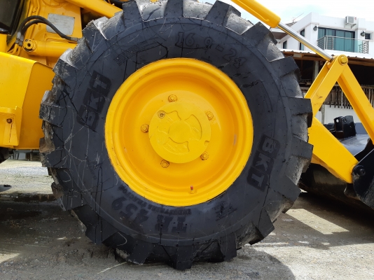 รถ JCB รุ่น 3CX