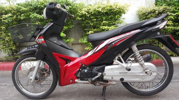 ขายHonda Wave110i หัวฉีด โฉมใหม่จดปี60 เครื่องดี เอกสารครบพร้อมโอน อยู่ห้วยขวาง กทม.ขายถูก18,000บาท