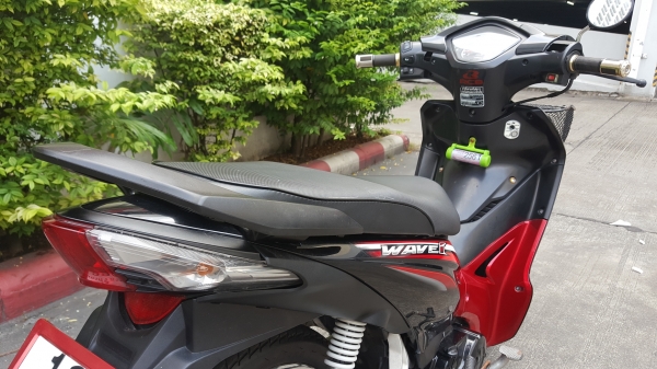 ขายHonda Wave110i หัวฉีด โฉมใหม่จดปี60 เครื่องดี เอกสารครบพร้อมโอน อยู่ห้วยขวาง กทม.ขายถูก18,000บาท