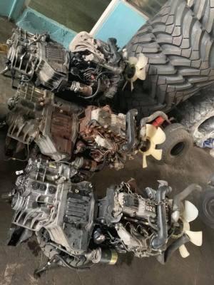 ขายเครื่องยนต์ดีเซล 1DZII  พร้อมเกียร์ MT  toyota รุ่น 7