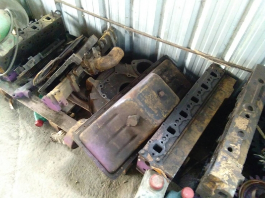 ขาย อะไหล่รถแมคโค โคมัสสุ PC-120-3 6-D-95 ของถอดสภาพสวยมีหลายรายการครับ ขายไม่แพง