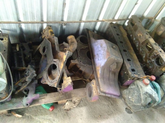 ขาย อะไหล่รถแมคโค โคมัสสุ PC-120-3 6-D-95 ของถอดสภาพสวยมีหลายรายการครับ ขายไม่แพง