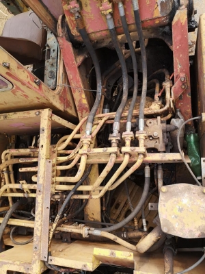 Komatsu pc200-2 ตัวคีบ+บุ้งกี๋ Komatsu pc200-2 ตัวคีบ+บุ้งกี๋