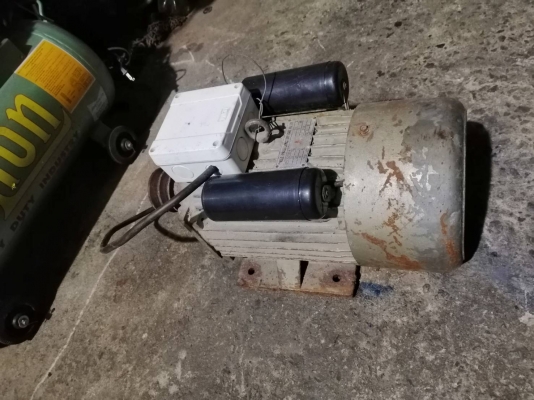 ขาย !! มอเตอร์.จีน.ขนาด3แรง220v.พร้อมใช้งาน ขาย !! มอเตอร์.จีน.ขนาด3แรง220v.พร้อมใช้งาน