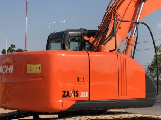 ขายรถขุด HITACHI ZX225US มีลายหัวกระแทก นำเข้าเองจากญี่ปุ่น สภาพสวยพร้อมใช้ มีVDOการทำงานครับ