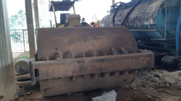 ขาย 999,999 รถบด SAKIA SV 500 TF 2 เพลา 2 เปลือก เครื่อง ISUZU เครื่องดี ปั้มสั่นแรง เอวแน่น ยางดี ลูกล้อเรียบสวย รถสวยพร้อมใช้ เอกสารซื้อขาย  รถอยู่ จันทบุรี 090-772-3710 090-772-3708