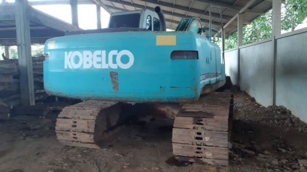 ขาย 890,000 KOBELCO sk 200-6 yn 07 เล่มทะเบียน เครื่องดี ปั้มแรง ไฟฟ้าครบ เอวแน่น ช่วงช่างสวย รถพร้อมใช้งาน รถอยู่ จันทบุรี 090-772-3710 090-772-3708