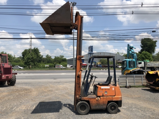 ขายรถตัก TOYOTA FD9 ตักสูง 3 ม เครื่องยนต์ 4 สูบ เกียร์ ปั้ม สมบูรณ์พร้อมใช้ครับ ติดต่อ 063-9316985 ID LINE : 0639316985 ครับ