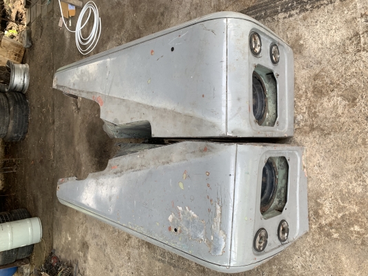 แก้มแลนด์โรเวอร์