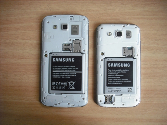 โทรศัพท์มือถือ SAMSUNG