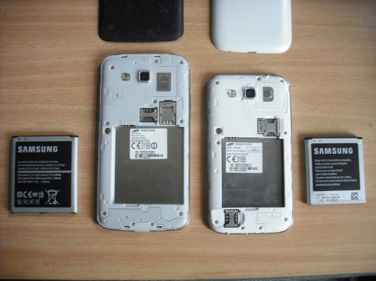 โทรศัพท์มือถือ SAMSUNG