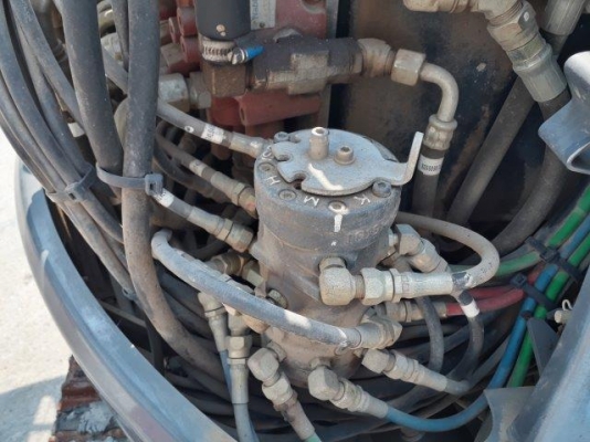 SK40SR-3 มีลายหัวเจาะ มือสองญี่ปุ่น