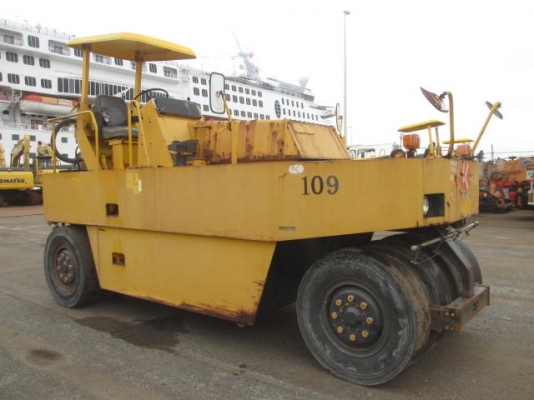 ขายรถบด 9 ล้อ SAKAI TS200 ปี 2001 นำเข้าเองจากญี่ปุ่น สภาพสวยพร้อมใช้ ถึงเร็วๆนี้ครับ