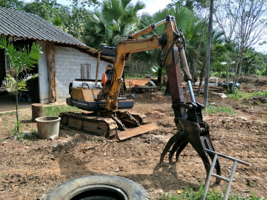 มี VDO ให้ชม.KOMATSU PC40-3 หัวคีปพร้อมบ้งกี๋ ราคา 220000 มี VDO ให้ชม.KOMATSU PC40-3 หัวคีปพร้อมบ้งกี๋ ราคา 220000