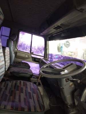 หัวรถฮีโน่สิงห์ไฮเทค สภาพสวย มีอุปกรณ์ครบ ราคา 89000 สนใจติดต่อคุณเอ 087-049-9962