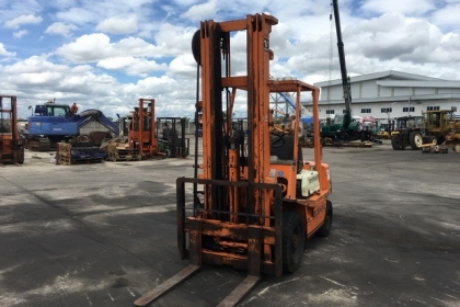 ขายรถแบคโฮ KOMATSU PC35R-8 (มีหัวแย็กปูน พร้อมบุ้งกี๋)