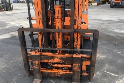 ขายรถแบคโฮ KOMATSU PC35R-8 (มีหัวแย็กปูน พร้อมบุ้งกี๋)