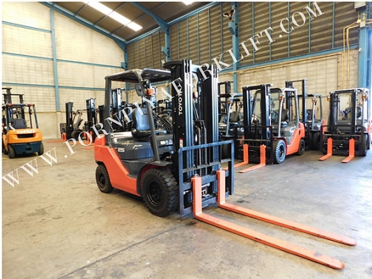 จำหน่ายรถ Forklift TOYOTA 02-8FD25