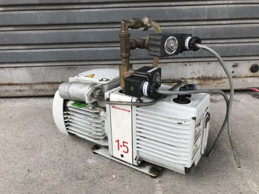 ขายแวคคั่มสุญญากาศ Edwards 0.16KW. 220V ไฟบ้านหายาก มีชุดวาล์วปิด-เปิดไฟฟ้า มาพร้อม สภาพสวย ดูดแรง พร้อมใช้งาน ราคา 3,500 บาท ขายแวคคั่มสุญญากาศ Edwards 0.16KW. 220V ไฟบ้านหายาก มีชุดวาล์วปิด-เปิดไฟฟ้า มาพร้อม สภาพสวย ดูดแรง พร้อมใช้งาน ราคา 3,500 บาท