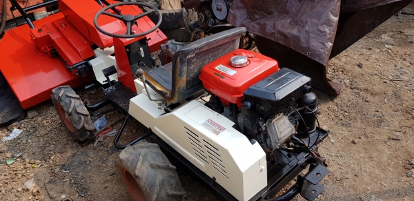 รถตัดหญ้าตัดหน้า 66000 บาท รถตัดหญ้าตัดหน้า 66000 บาท