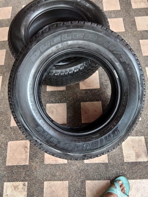 #ยางใหม่ปีเก่า บริสโตน245/65/17 มี1คู่ ราคา2500บาท #ย้ำ1คู่2500บาท.เท่านั้นโทรเลย.0879050181.จัดส่งได้ทั่วไทย