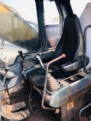 ขาย 545,000 KOMATSU pc 200-6 เอกสารเล่มทะเบียน เครื่อง komatsu ไฟฟ้าครบ แต่ต้องเซ็ทระบบใหม่ เครื่องดี ปั๊มแรง เอวแน่น ช่วงล่างดี รถพร้อมใช้งาน รถอยู่ ขอนแก่น 090-772-3710 090-772-3708