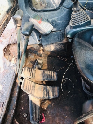 ขาย 545,000 KOMATSU pc 200-6 เอกสารเล่มทะเบียน เครื่อง komatsu ไฟฟ้าครบ แต่ต้องเซ็ทระบบใหม่ เครื่องดี ปั๊มแรง เอวแน่น ช่วงล่างดี รถพร้อมใช้งาน รถอยู่ ขอนแก่น 090-772-3710 090-772-3708