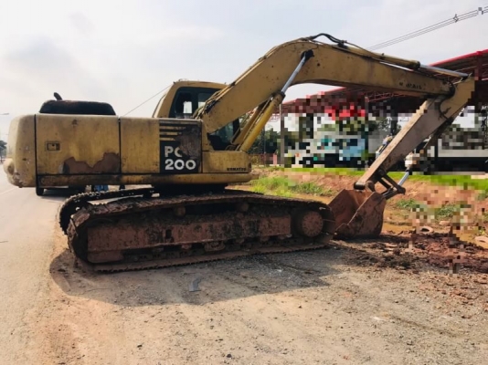 ขาย 545,000 KOMATSU pc 200-6 เอกสารเล่มทะเบียน เครื่อง komatsu ไฟฟ้าครบ แต่ต้องเซ็ทระบบใหม่ เครื่องดี ปั๊มแรง เอวแน่น ช่วงล่างดี รถพร้อมใช้งาน รถอยู่ ขอนแก่น 090-772-3710 090-772-3708