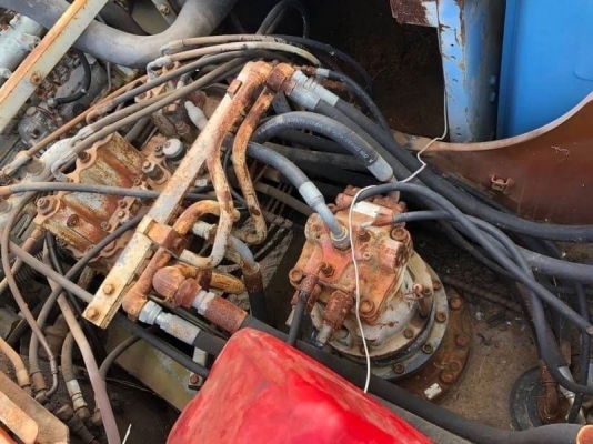ขายทั้งคัน 285,000  และ ตัด อะไหล่ได้นะครับ HITACHI EX200-3 SUPER เครื่องดี ปั้มเช็คใหม่(แต่เกียร์ปั้มไม่ดี  โช่บาง ใบแทรค 80 สวย  ตัวเดินเงียบ  บูมอามสวย เอกสารอินวอยท์   ราคาขายแยกอะไหล่  1.เครื่อง6BG1-Turbo  ราคา 80,000 บาท 2 ปั้มไฮโดรลิก เดิม 40,000 บ