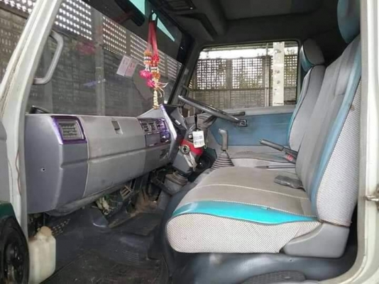 ขาย HINO FC 120 กะบะพื้นเรียบยาว 5.5 เมตร ติดเครนครับ ขาย HINO FC 120 กะบะพื้นเรียบยาว 5.5 เมตร ติดเครนครับ