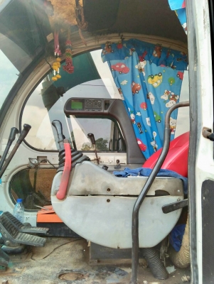 KOBELCO MARK 5 SK 100 รถบอดี้สวยเดิมๆ ไฟฟ้าครบ ภายในเก๋งแอร์เย็น ภายนอกบูมอาร์มสวย ช่วงล่างแน่นพร้อมใช้งาน