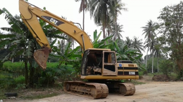 CAT 320B