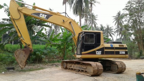 CAT 320B
